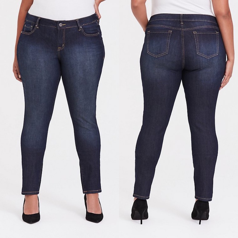 NWT Curvy Skinny Jean Super Stretch Dark Wash